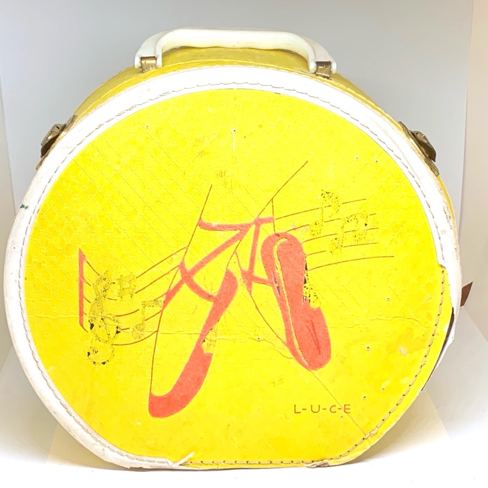 VTG LUCE Child Doll Travel Case Round Yellow Flocked Ballet Shoes Shabby Chic